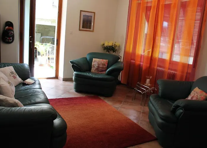 Semesterbostad Casa Rosmarino Gordola